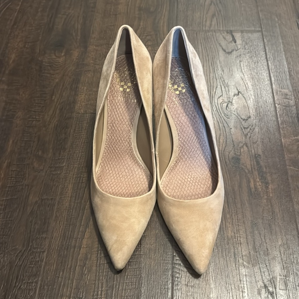 Vince Camuto Cadie Heels - Picture 2 of 7